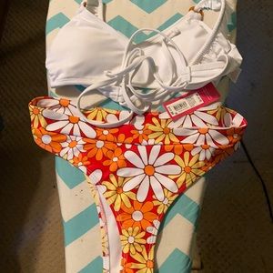 Brand new vibrant floral bikini